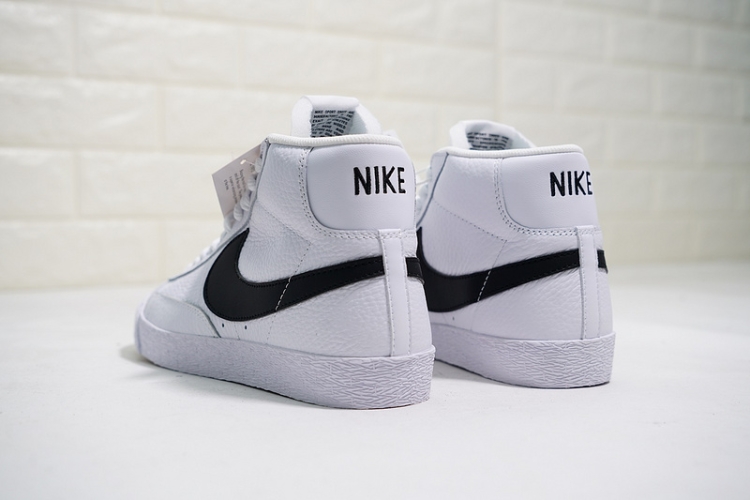 ​​Nike Blazer Mid Retro 845054-102