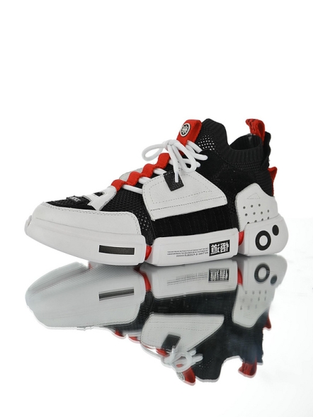 LI-NING ESSENCE II ACE “NYFW”