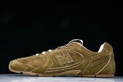 MiuMiu x New Balance 530 38165