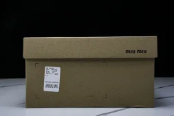 MiuMiu x New Balance 530 38165