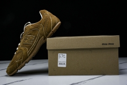 MiuMiu x New Balance 530 38165