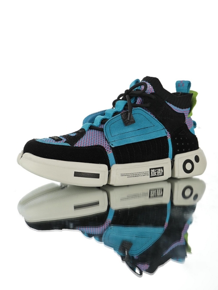 LI-NING ESSENCE II ACE “NYFW”