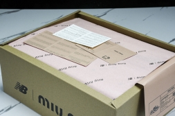 MiuMiu x New Balance 530 5E964D