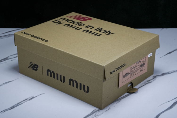  MiuMiu x New Balance 530 5E964D