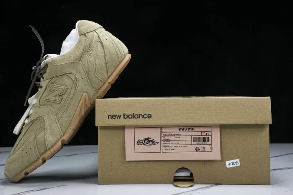MiuMiu x New Balance 530 5E964D 