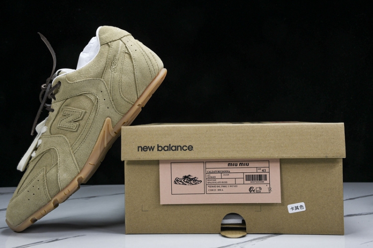  MiuMiu x New Balance 530 5E964D