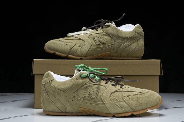  MiuMiu x New Balance 530 5E964D