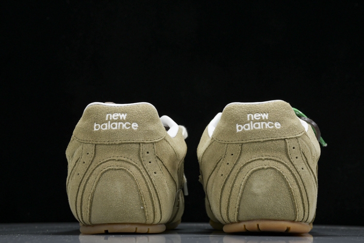  MiuMiu x New Balance 530 5E964D