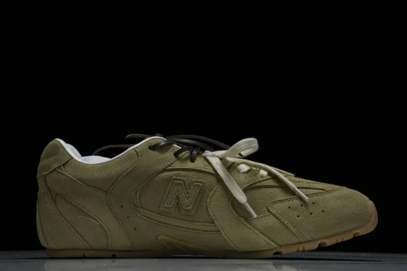 MiuMiu x New Balance 530 5E964D 