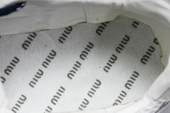 MiuMiu x New Balance 530 5E964D 