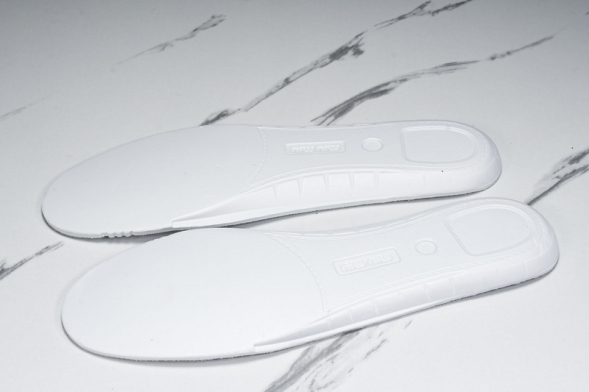 MiuMiu x New Balance 530 5E964D 