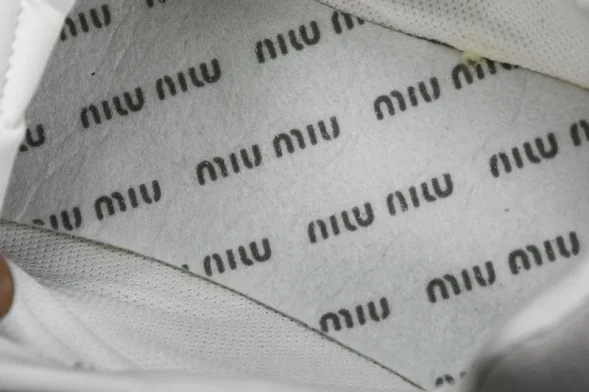 MiuMiu x New Balance 530 5E964D 