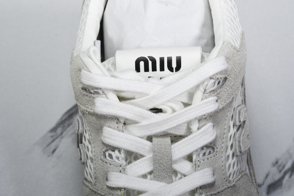 MiuMiu x New Balance 530 5E964D 