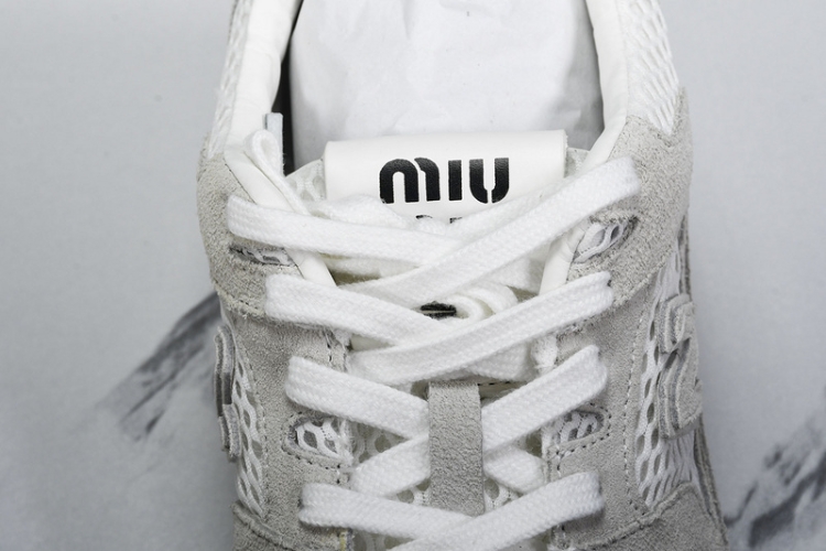  MiuMiu x New Balance 530 5E964D