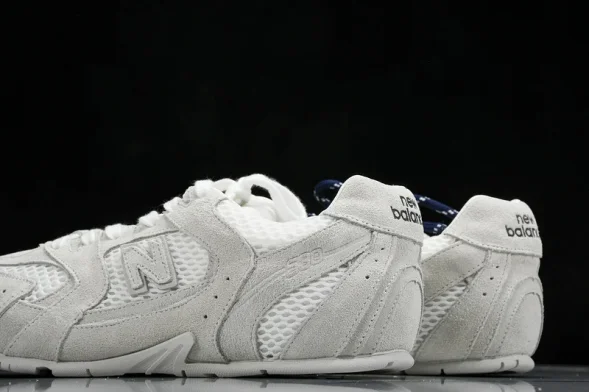 MiuMiu x New Balance 530 5E964D 