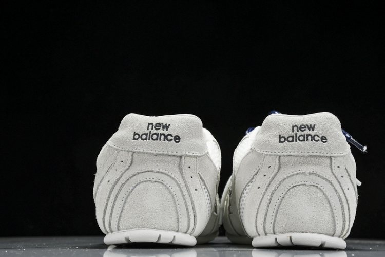  MiuMiu x New Balance 530 5E964D