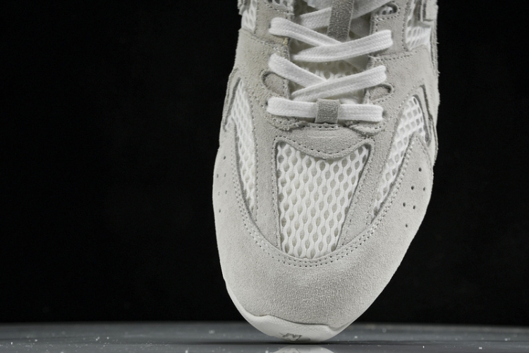  MiuMiu x New Balance 530 5E964D