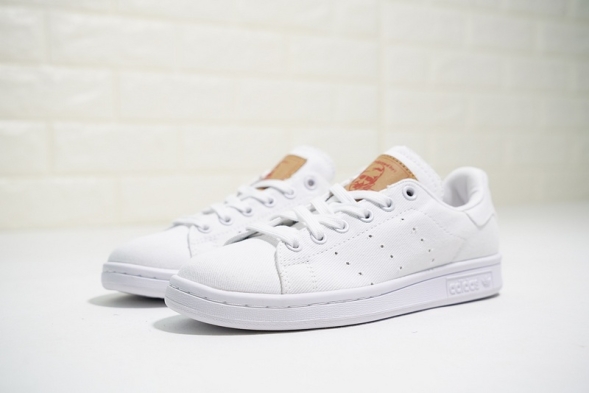Levi&#039;s® x Adidas Originals Stan Smith  AD7999