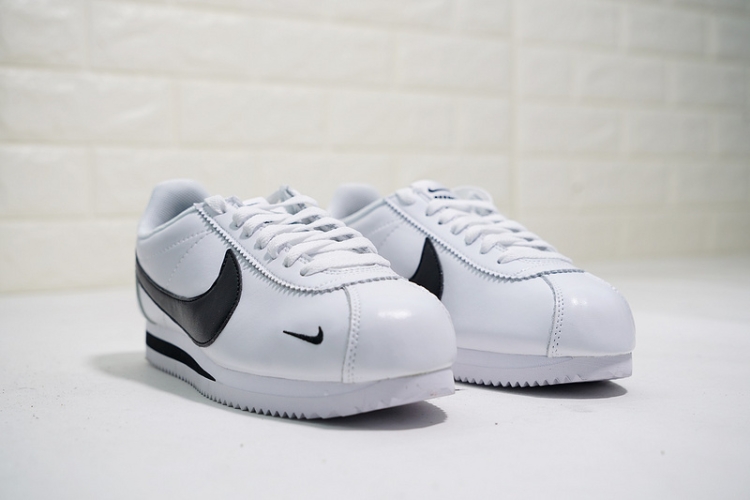 Nike Classic Cortez Premium Mini Swoosh 807480-008