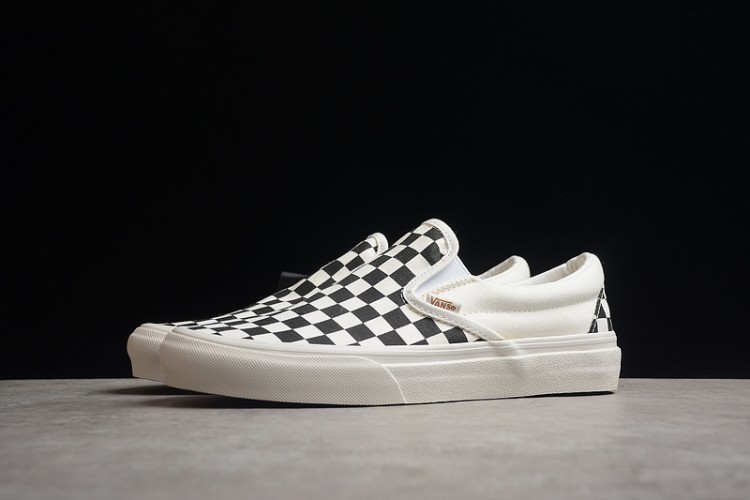 Vans Slip-On VR3 VN0007NC1KP