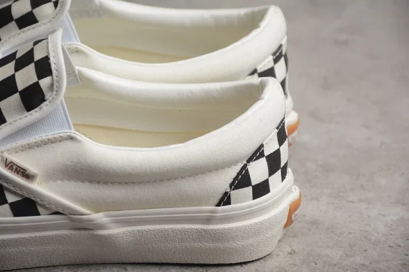 Vans Slip-On VR3 VN0007NC1KP 
