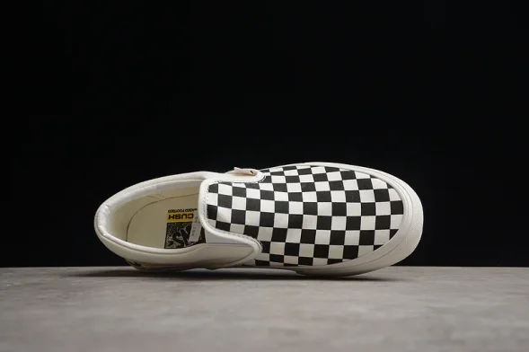 Vans Slip-On VR3 VN0007NC1KP 