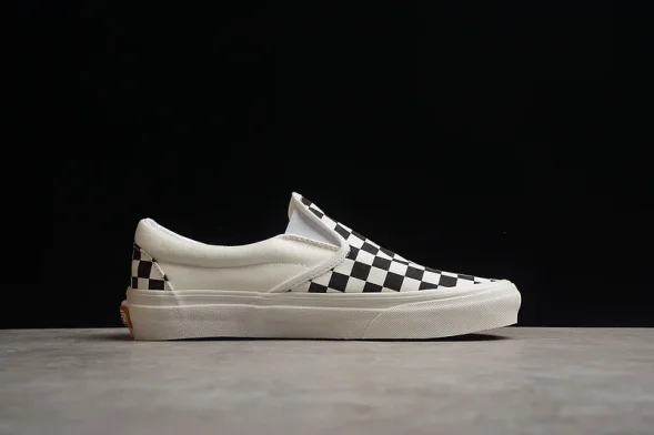 Vans Slip-On VR3 VN0007NC1KP 