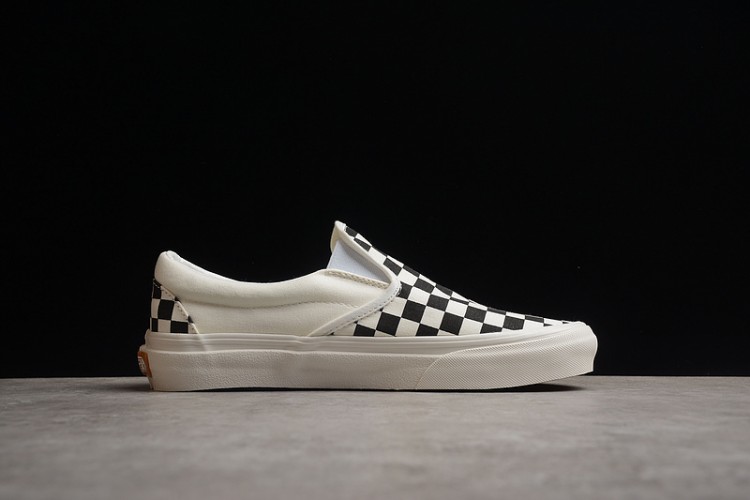 Vans Slip-On VR3 VN0007NC1KP