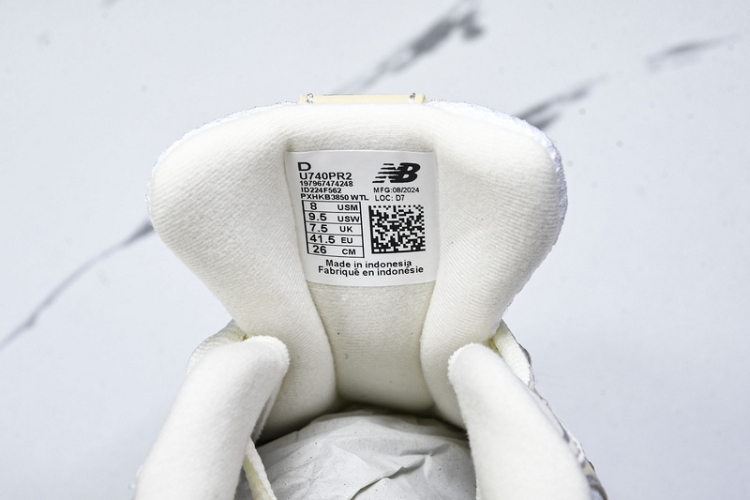  New Balance 740 U740PR2