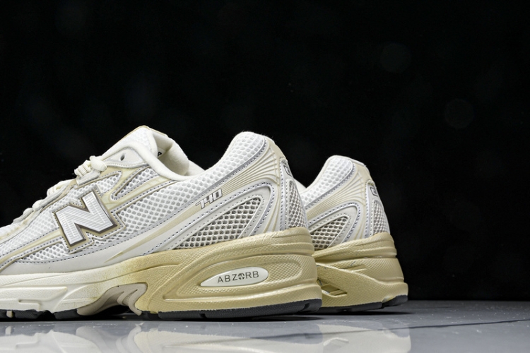  New Balance 740 U740PR2