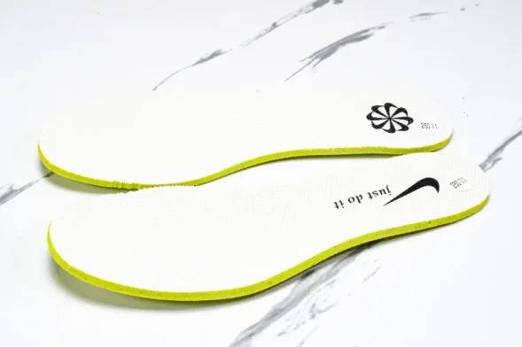 Nike Quest 6 FD6033-105 