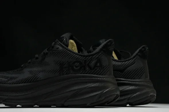 Hoka Clifton 9 1127895 BBLC 