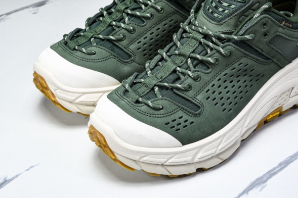 Hoka Tor Ultra Low 1130310 MVW 