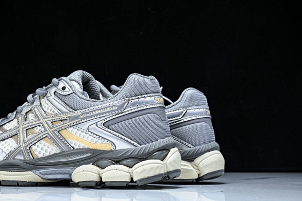 Asics Gel-Cumulus 16 TG 1203A733-101 