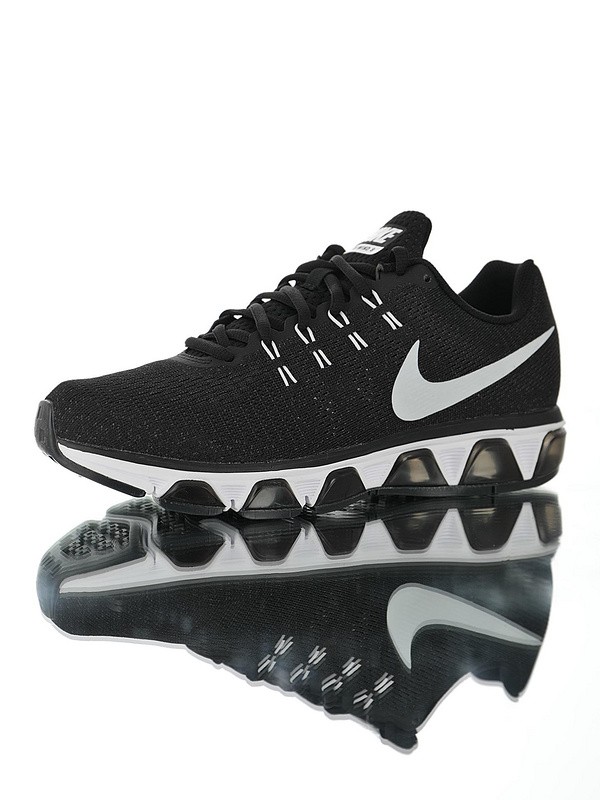 Nike Tailwind 8