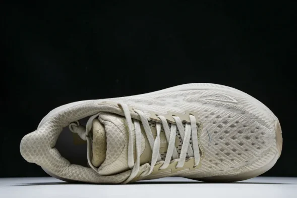 Hoka Clifton 9 1127896 SSEG 