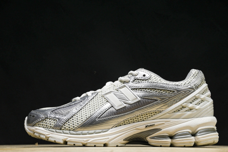  New Balance 1906 M1906RCB