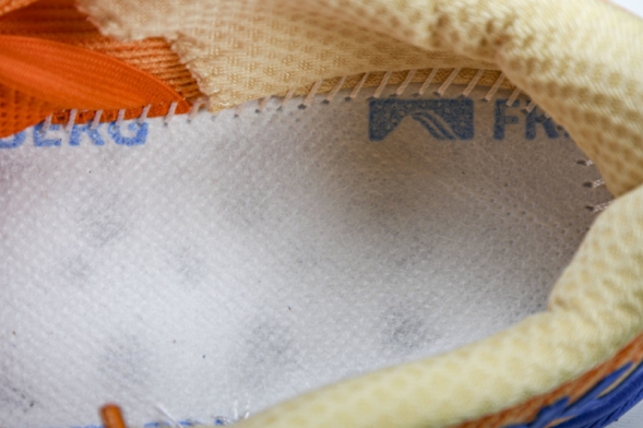 Hoka Clifton 9 1127895 VOIM 