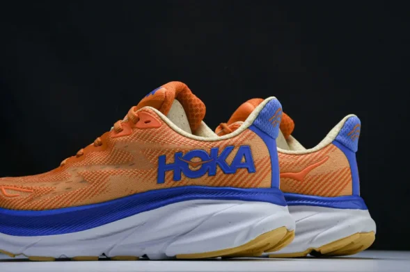 Hoka Clifton 9 1127895 VOIM 