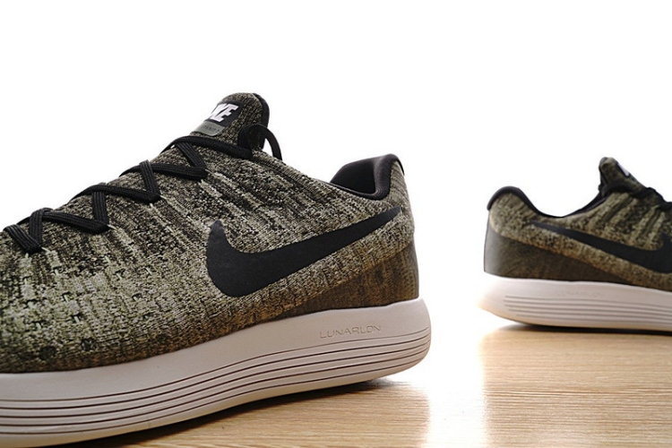 Nike LunarEpic Low Flyknit 2