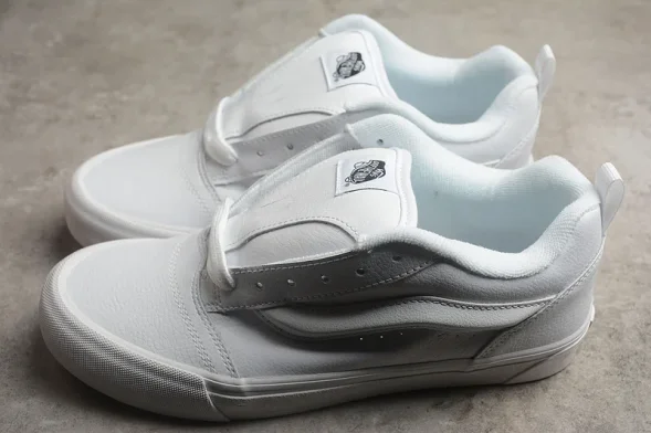 Vans Knu Skool VN0009QCW00 