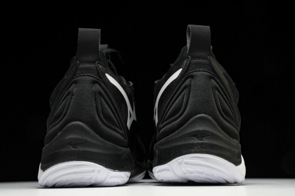 Mizuno Wave Momentum V1GA231252 