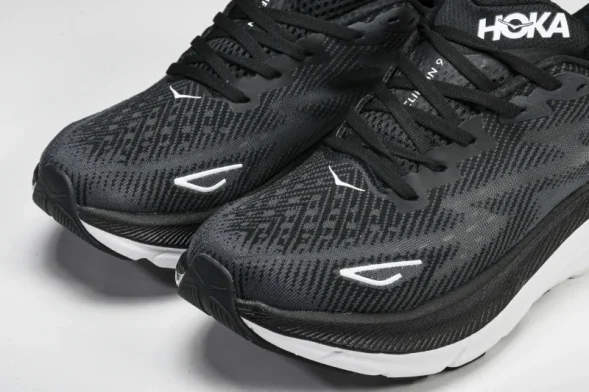 Hoka Clifton 9 1132210 BWHT 