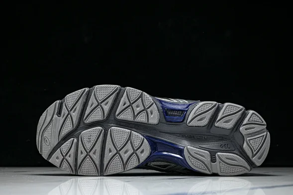 Asics Gel-Cumulus 16 TG 1203A838-020 