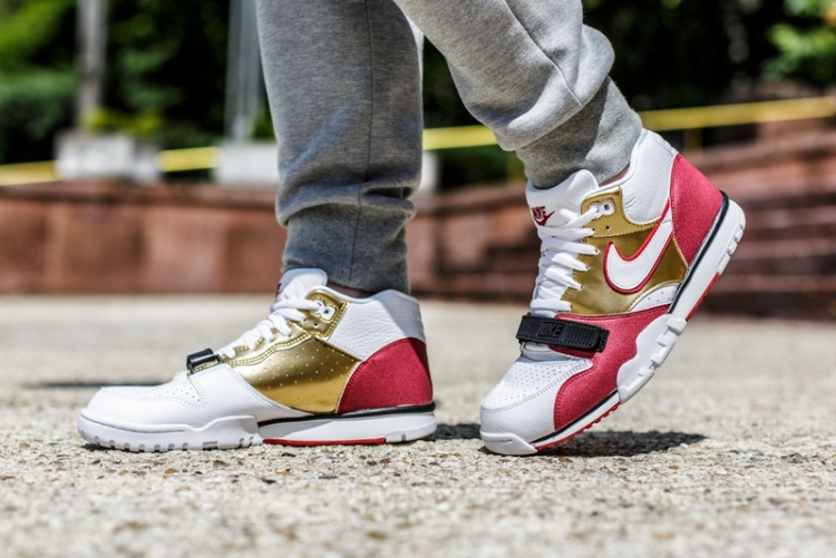 NIKE AIR TRAINER 1 MID PRM QS “Jerry Rice” 607081-101