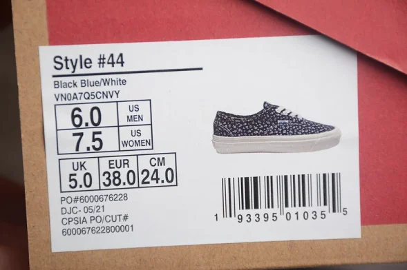 Vans Authentic VN0A7Q5CNVY 