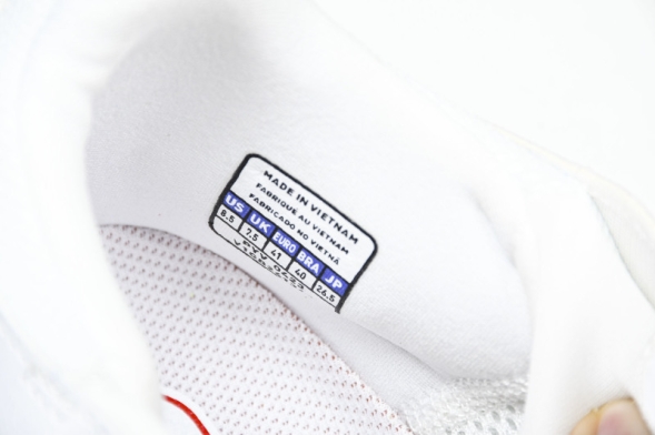 Mizuno Wave Momentum V1GB241346 