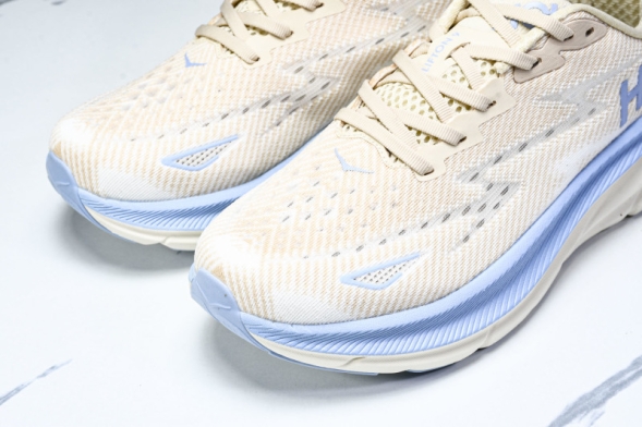 Hoka Clifton 9 1127895 0KLB 