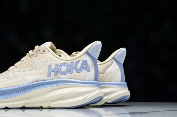Hoka Clifton 9 1127895 0KLB 
