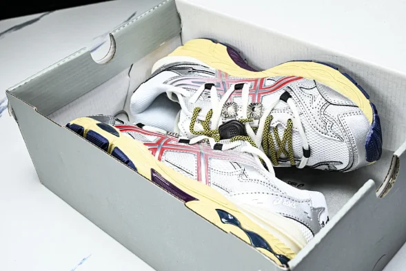 Asics Gel-Cumulus 16 TG 1203B115-100 